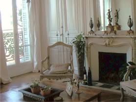 Paris Gay Bed & breakfast Living-room 3